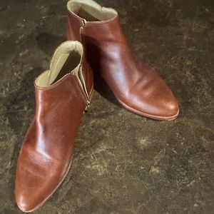 Nisolo Lana Chelsea boots